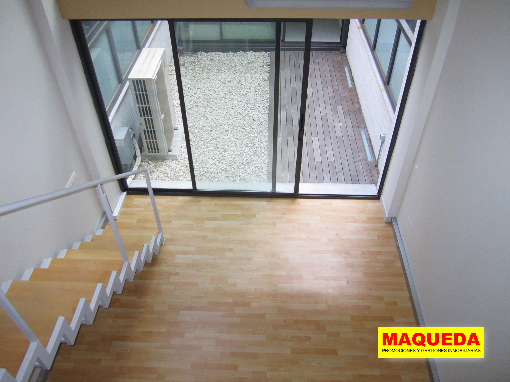 Vista de la planta baja y jardín del Loft en Puerta del Sur - Alcorcón