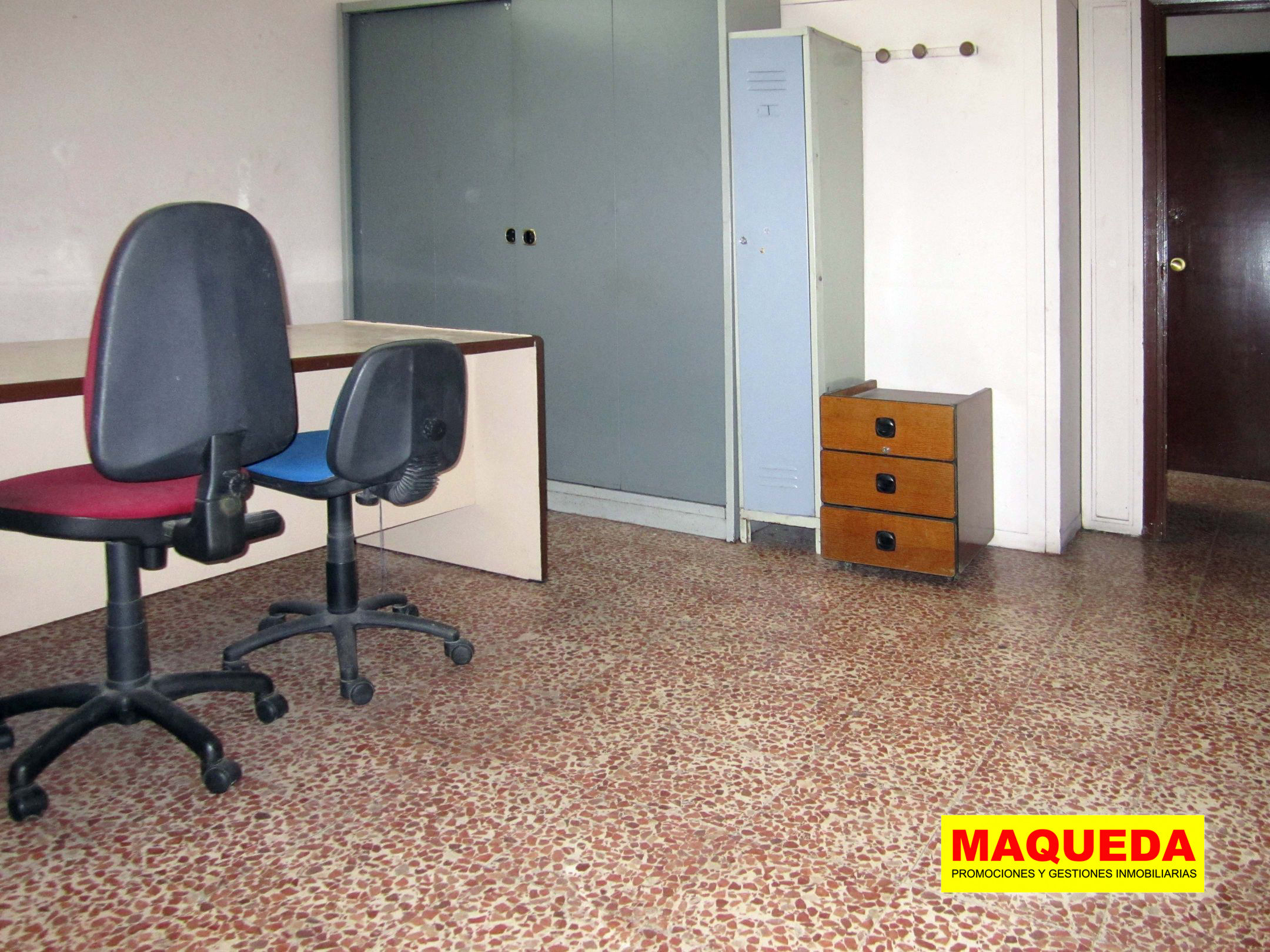 Oficina de la nave industrial en alquiler en Alcorcón