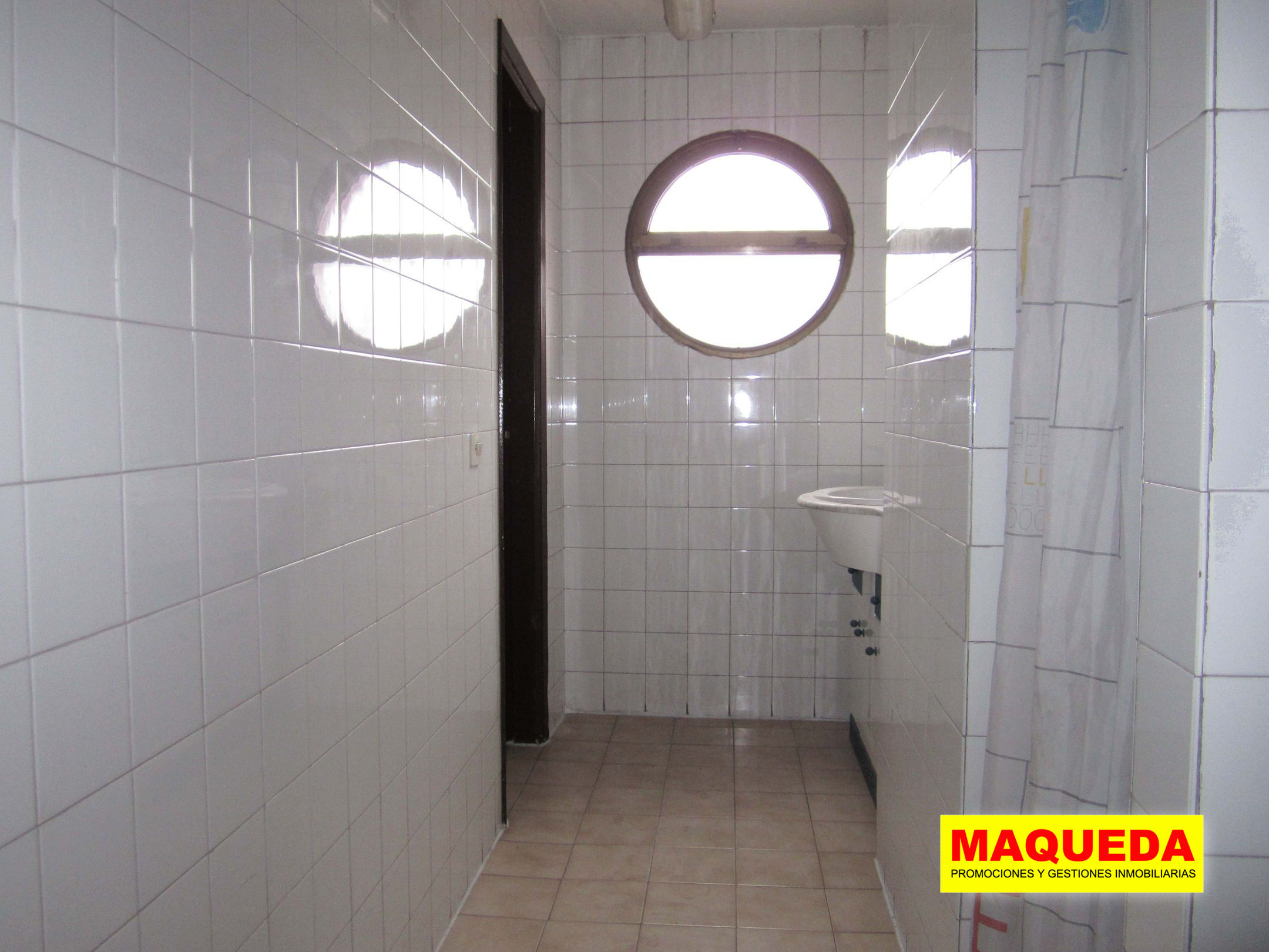 Baños de la nave industrial en alquiler en Alcorcón
