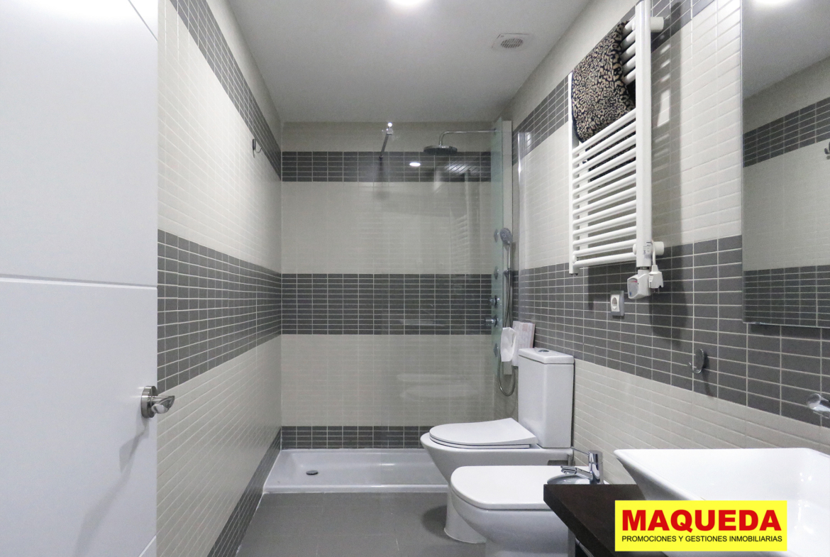 Baño del estudio tipo loft en alquiler en Puerta del Sur, Alcorcón