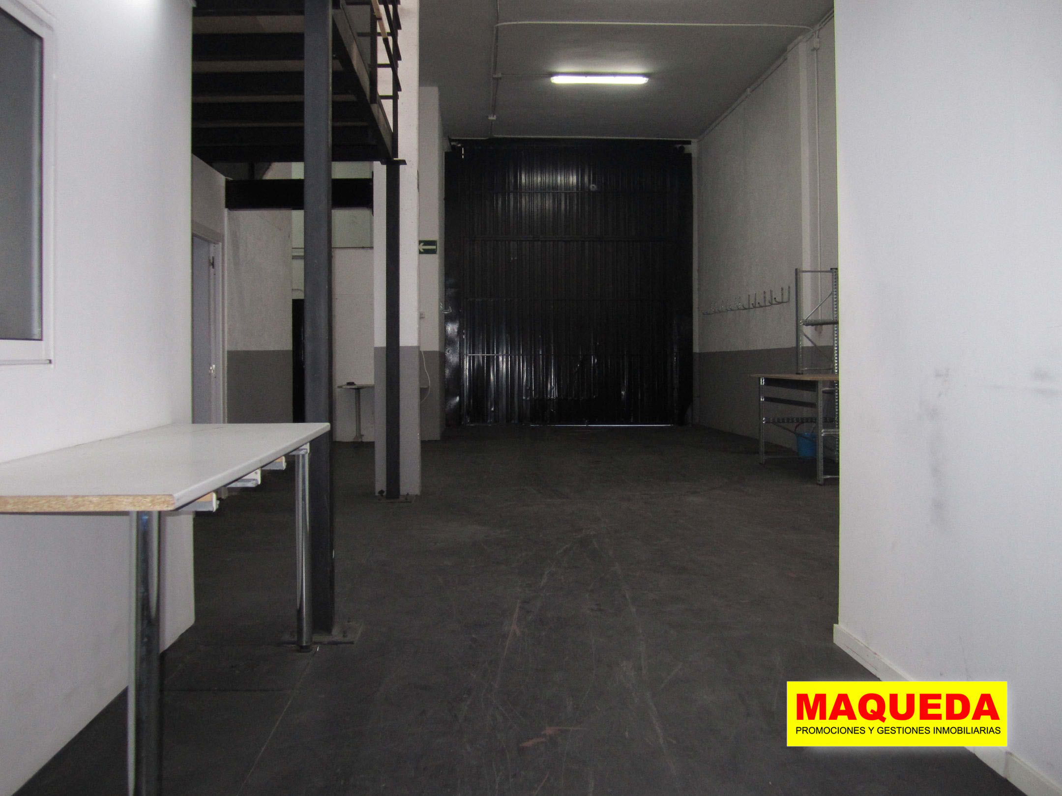 Acceso de vehículos de la nave industrial en alquiler en Polígono Urtinsa II, Alcorcón