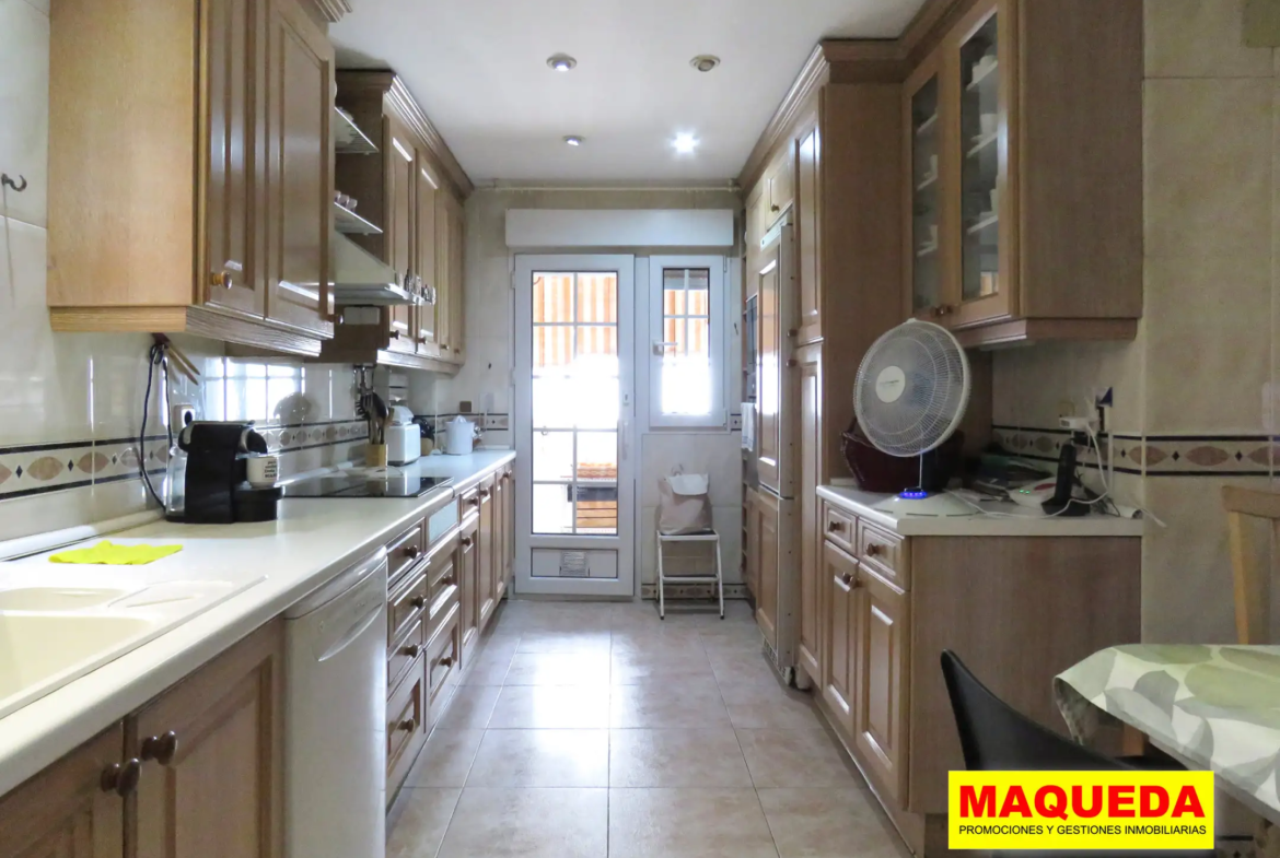 Cocina con office y tendedero del piso en venta en el centro de Alcorcón