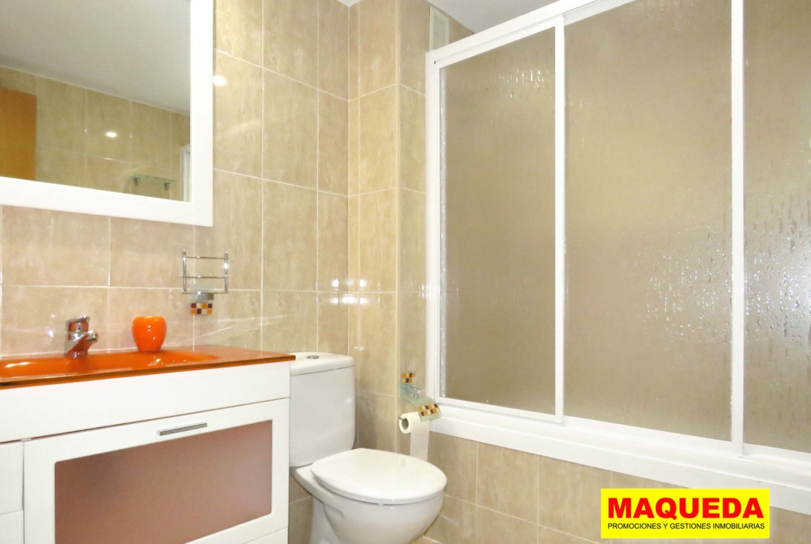 Baño del piso en alquiler en Fuente Cisneros, Alcorcón