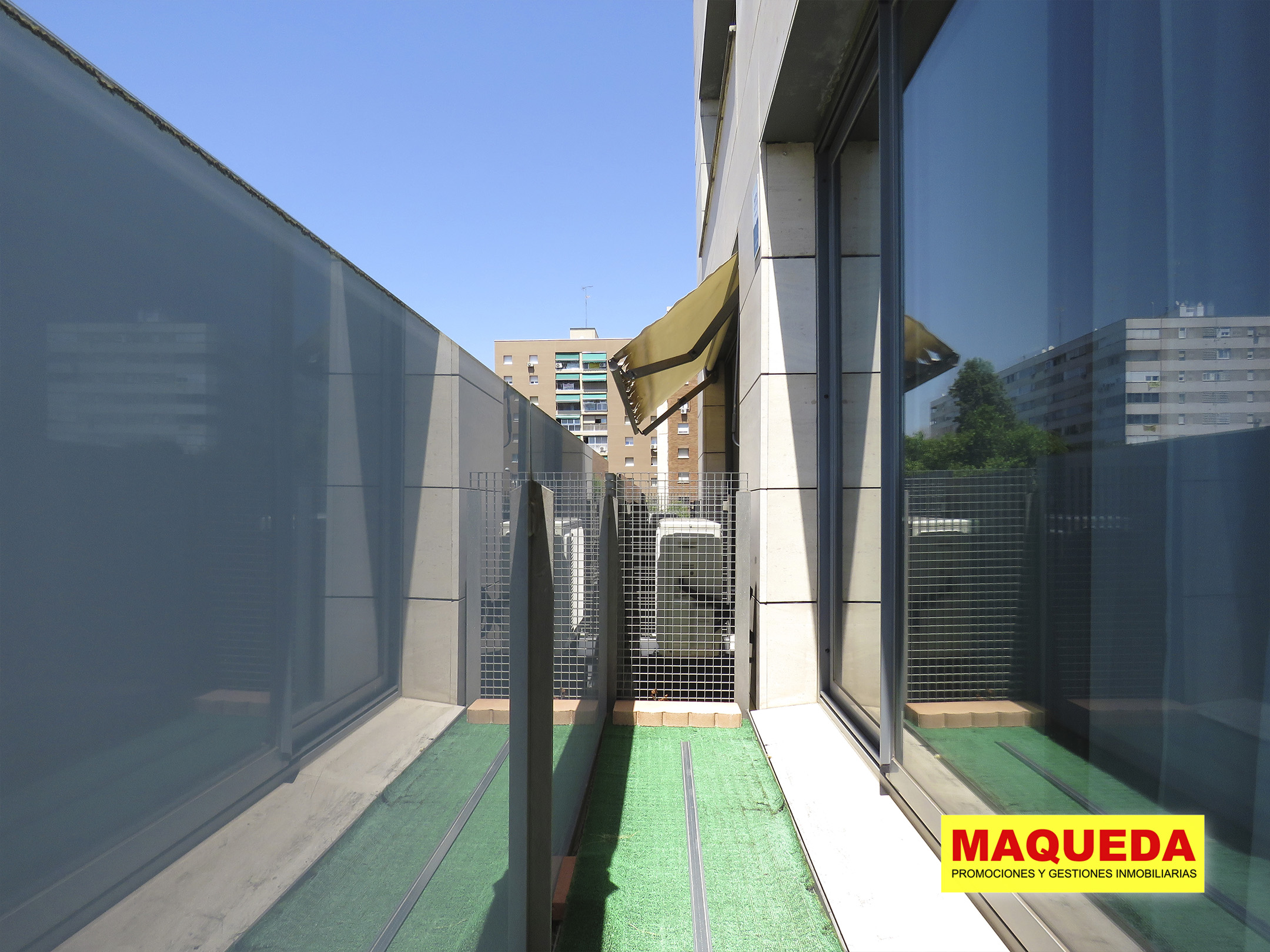 Terraza del estudio tipo loft en alquiler en Puerta del Sur, Alcorcón
