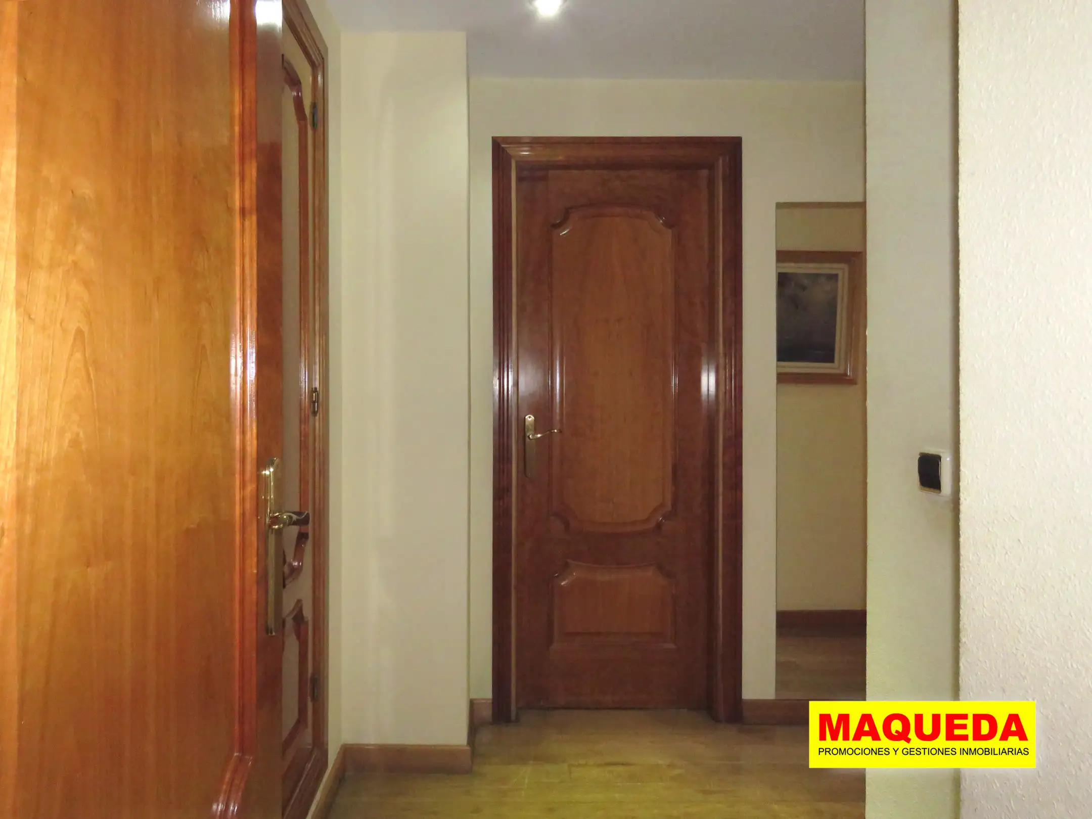Acceso al dormitorio principal del piso en venta en el centro de Alcorcón