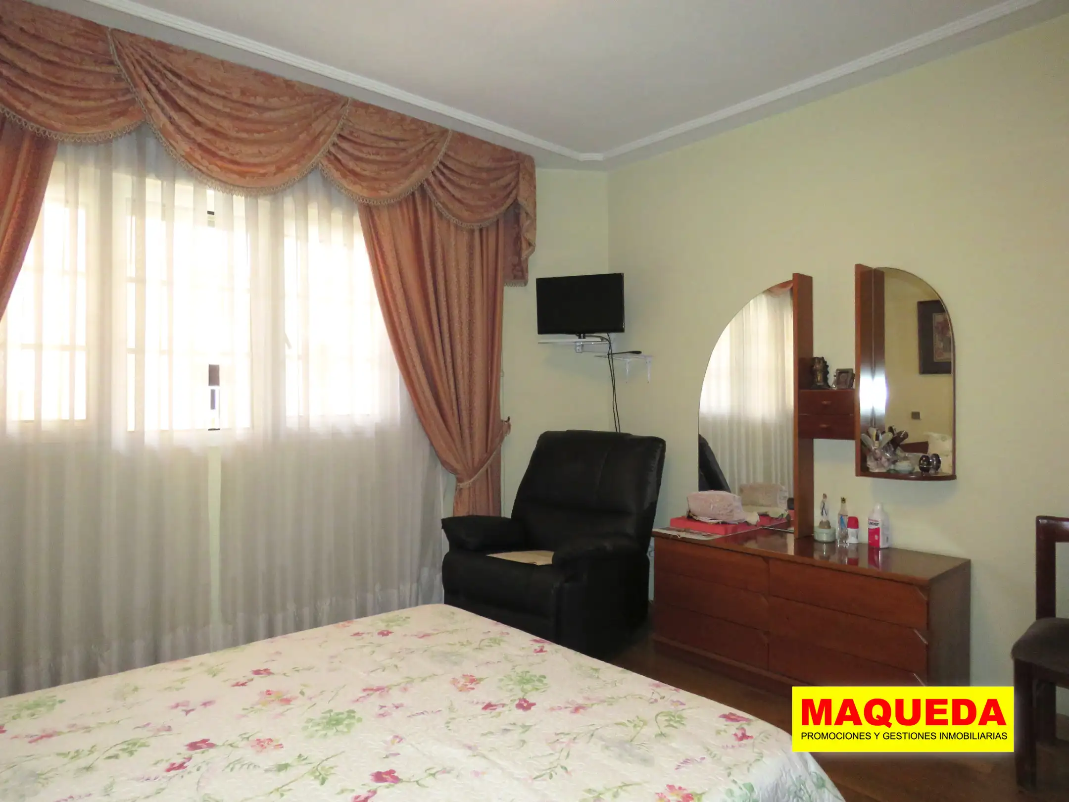 Dormitorio principal del piso en venta en Alcorcón centro
