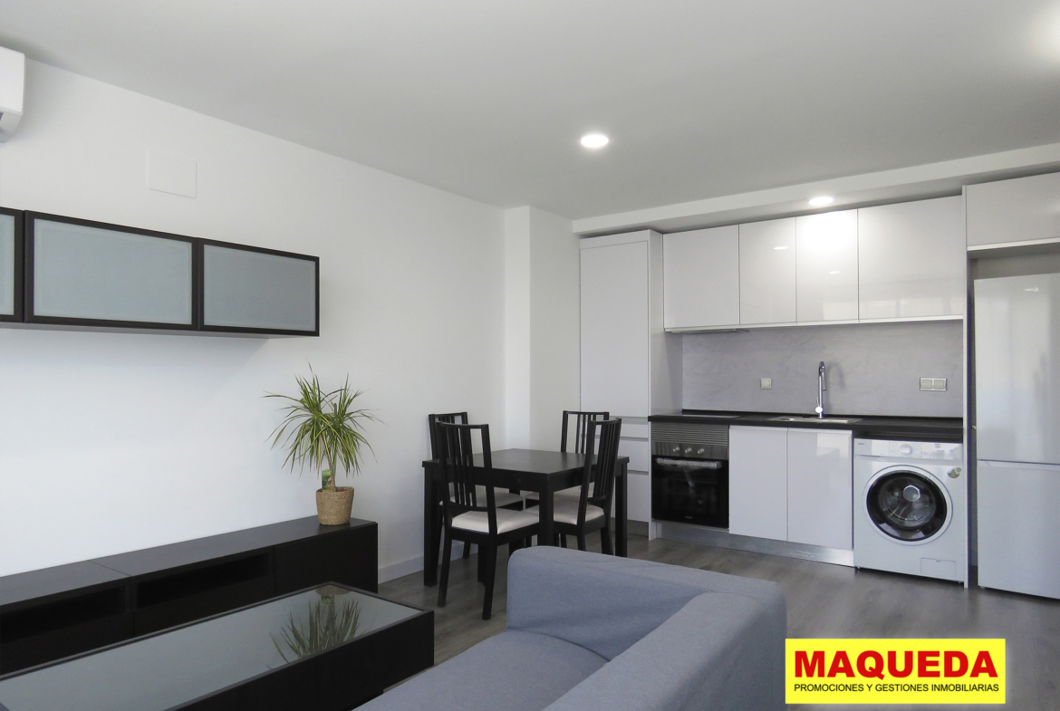 Cocina del estudio tipo loft en alquiler en Puerta del Sur, Alcorcón