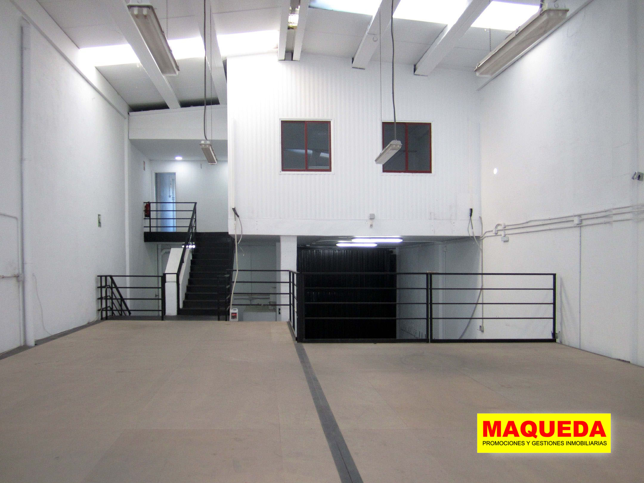 Entreplanta de la nave industrial en alquiler en Polígono Urtinsa II, Alcorcón