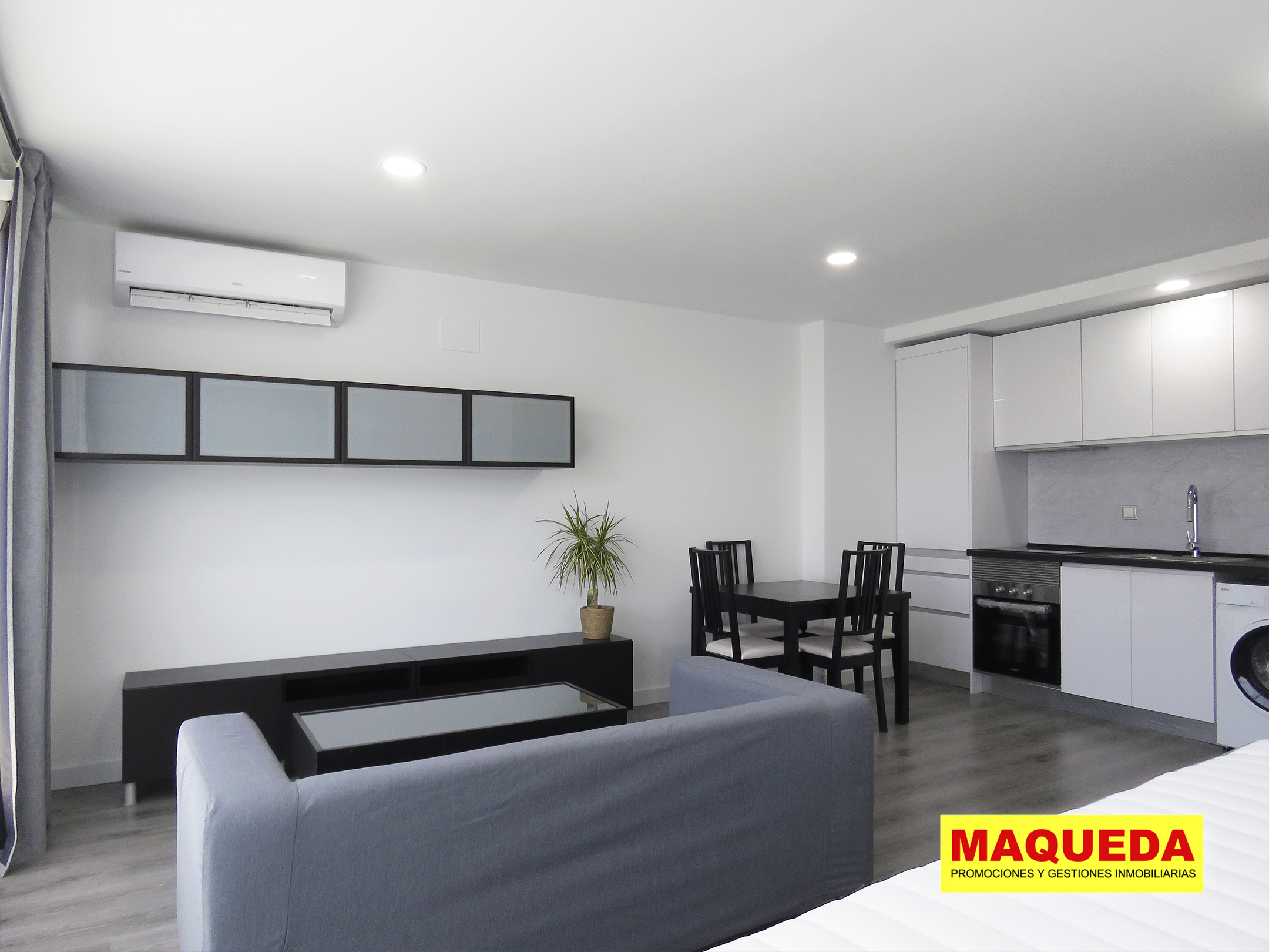 Salón amueblado del estudio tipo loft en alquiler en Puerta del Sur, Alcorcón