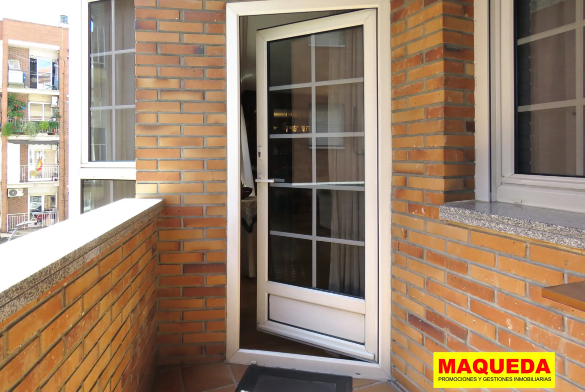 Terraza del piso en venta de 4 dormitorios en el centro de Alcorcón