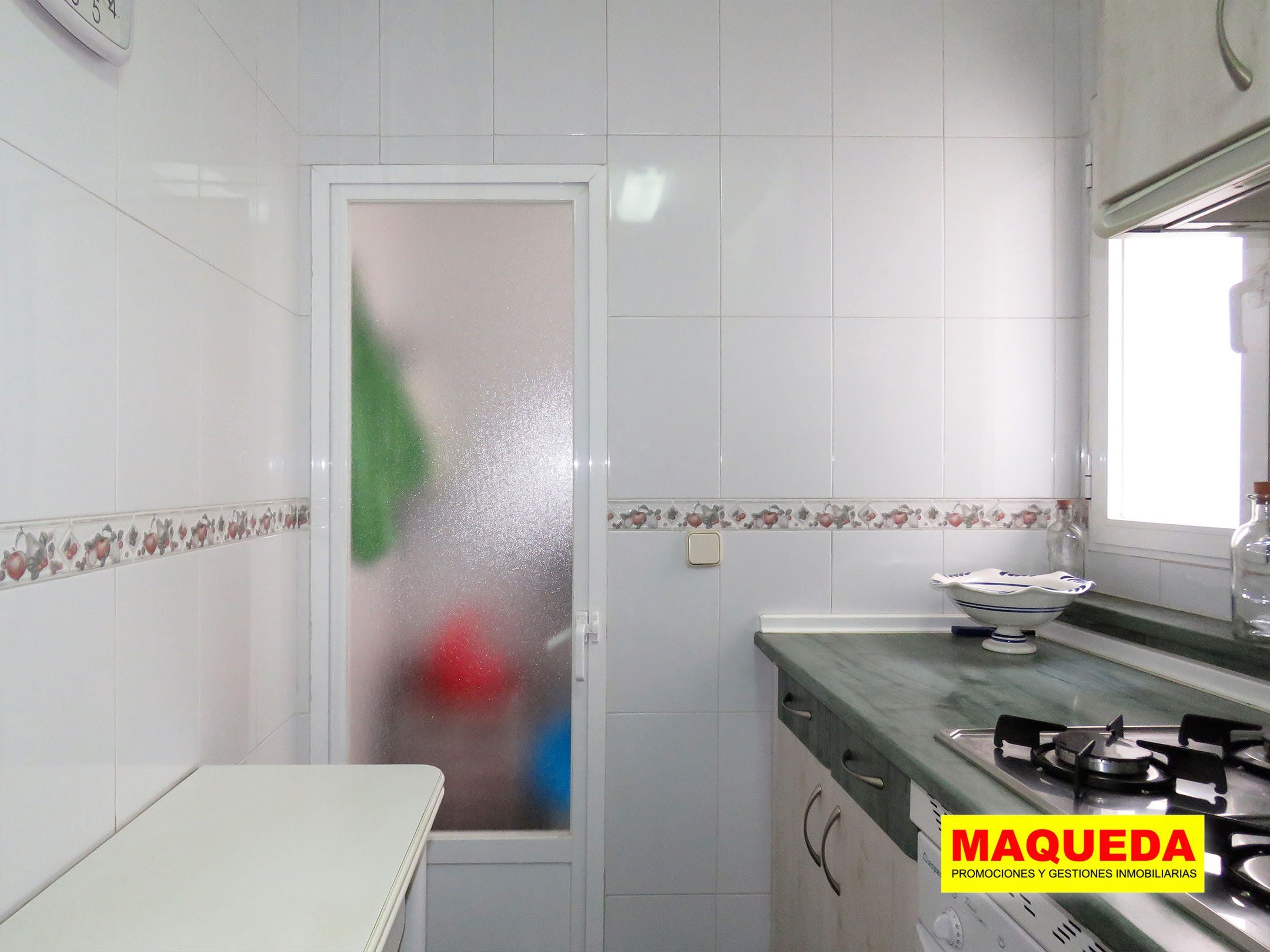 Cocina con tendedero del piso en venta en zona centro de Alcorcón, junto a calle Mayor