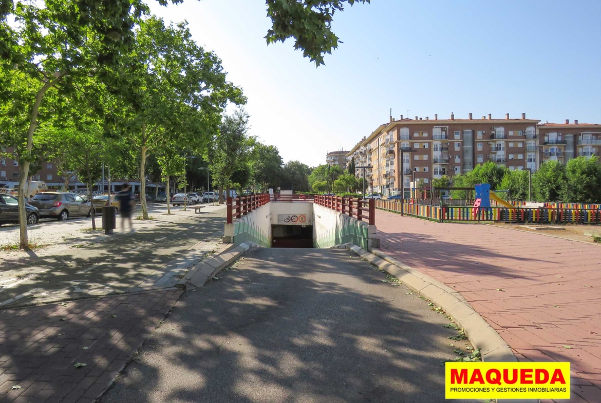 Entrada del garaje en venta en Avenida del Oeste, Alcorcón