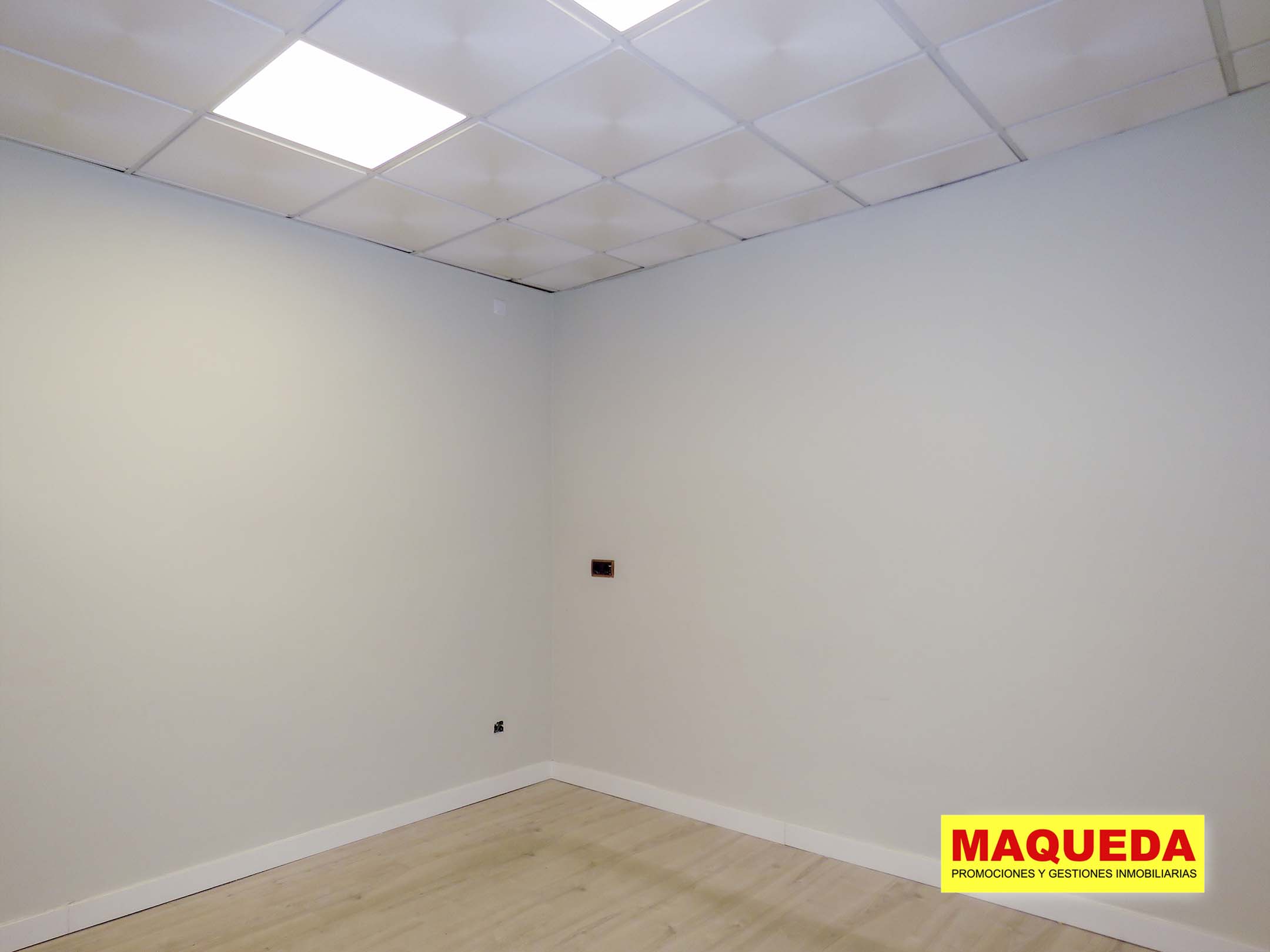 Sala trasera del local en alquiler en Los Cantos, Alcorcón Centro