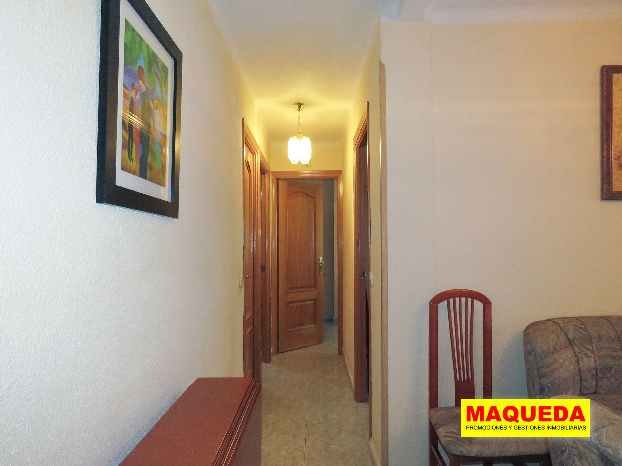 Pasillo del piso en venta en zona centro de Alcorcón, junto a calle Mayor