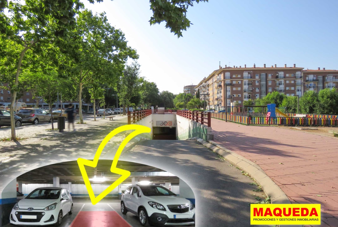 Fachada y detalle de la plaza de garaje en venta en Avenida del Oeste, Alcorcón