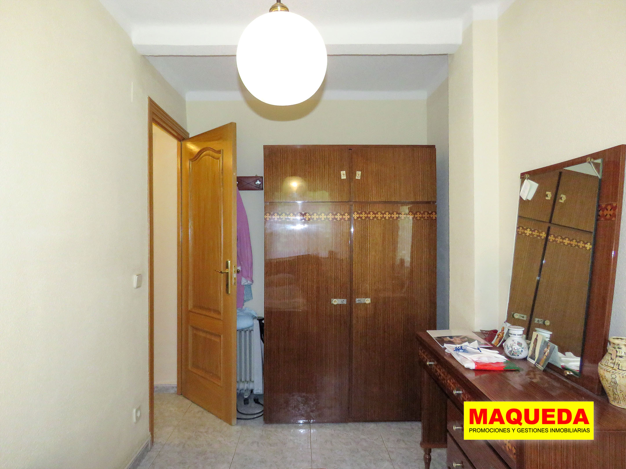 Dormitorio secundario del piso en venta en zona centro de Alcorcón, junto a calle Mayor