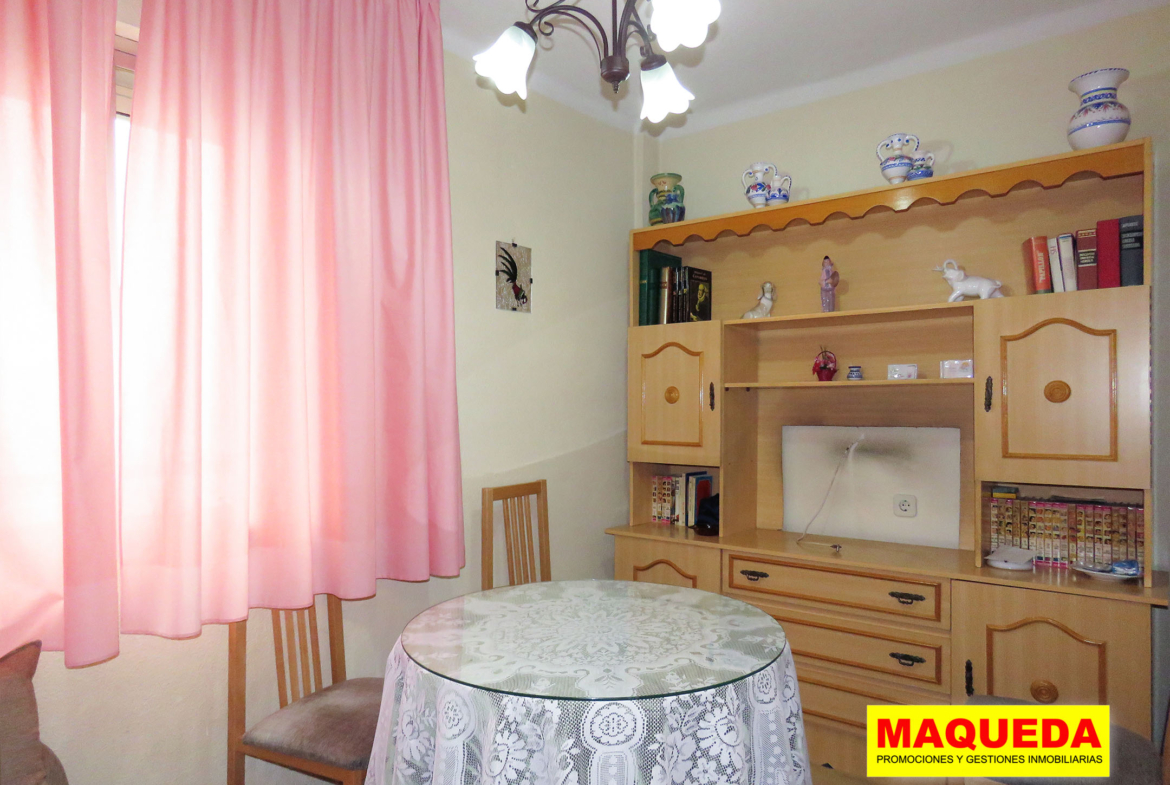 Habitación del piso en venta en zona centro de Alcorcón, junto a calle Mayor