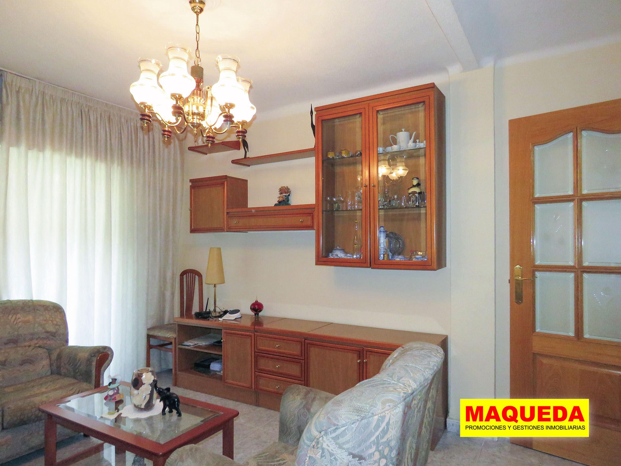 Salón del piso en venta en zona centro de Alcorcón, junto a calle Mayor