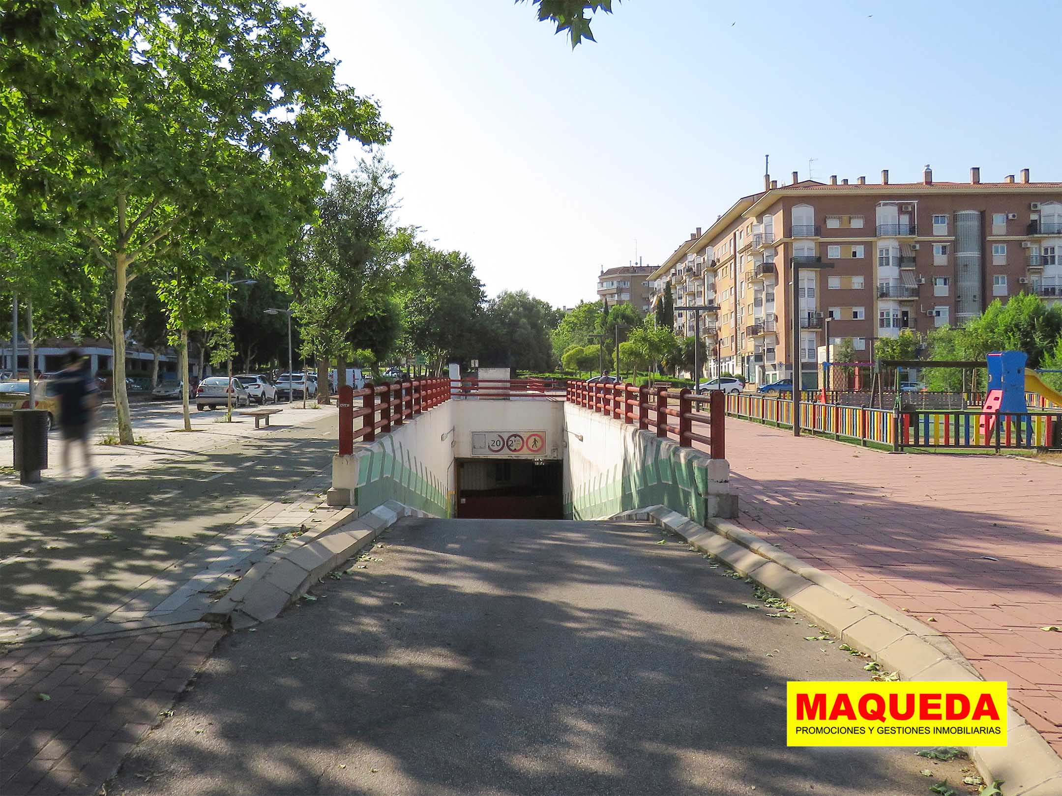 Acceso al garaje en venta en Avenida del Oeste, Alcorcón