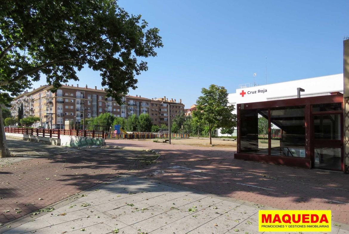 Fachada del garaje en venta en Avenida del Oeste, Alcorcón