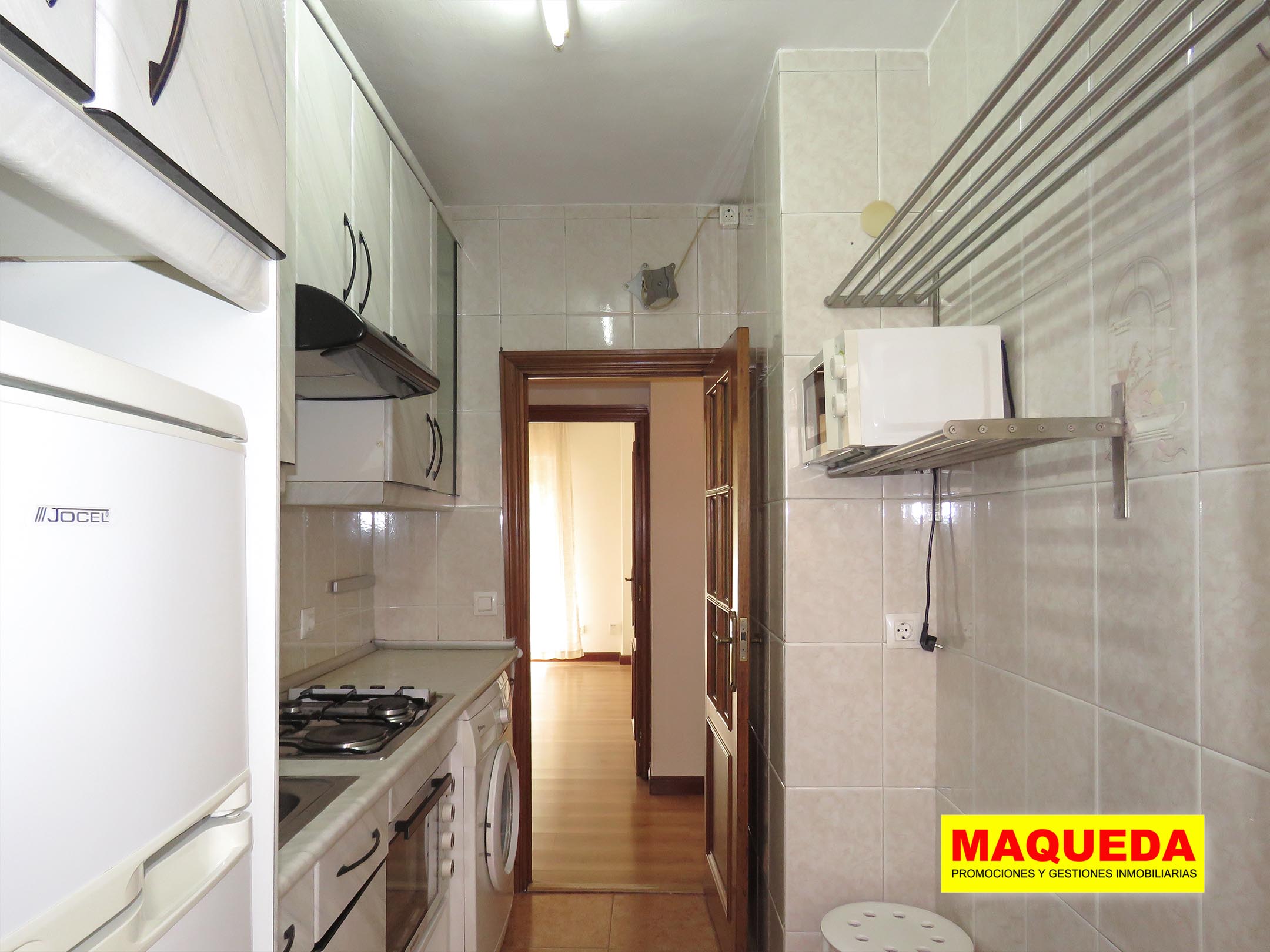 Cocina amueblada del piso en venta en Alcorcón Centro junto a calle Mayor