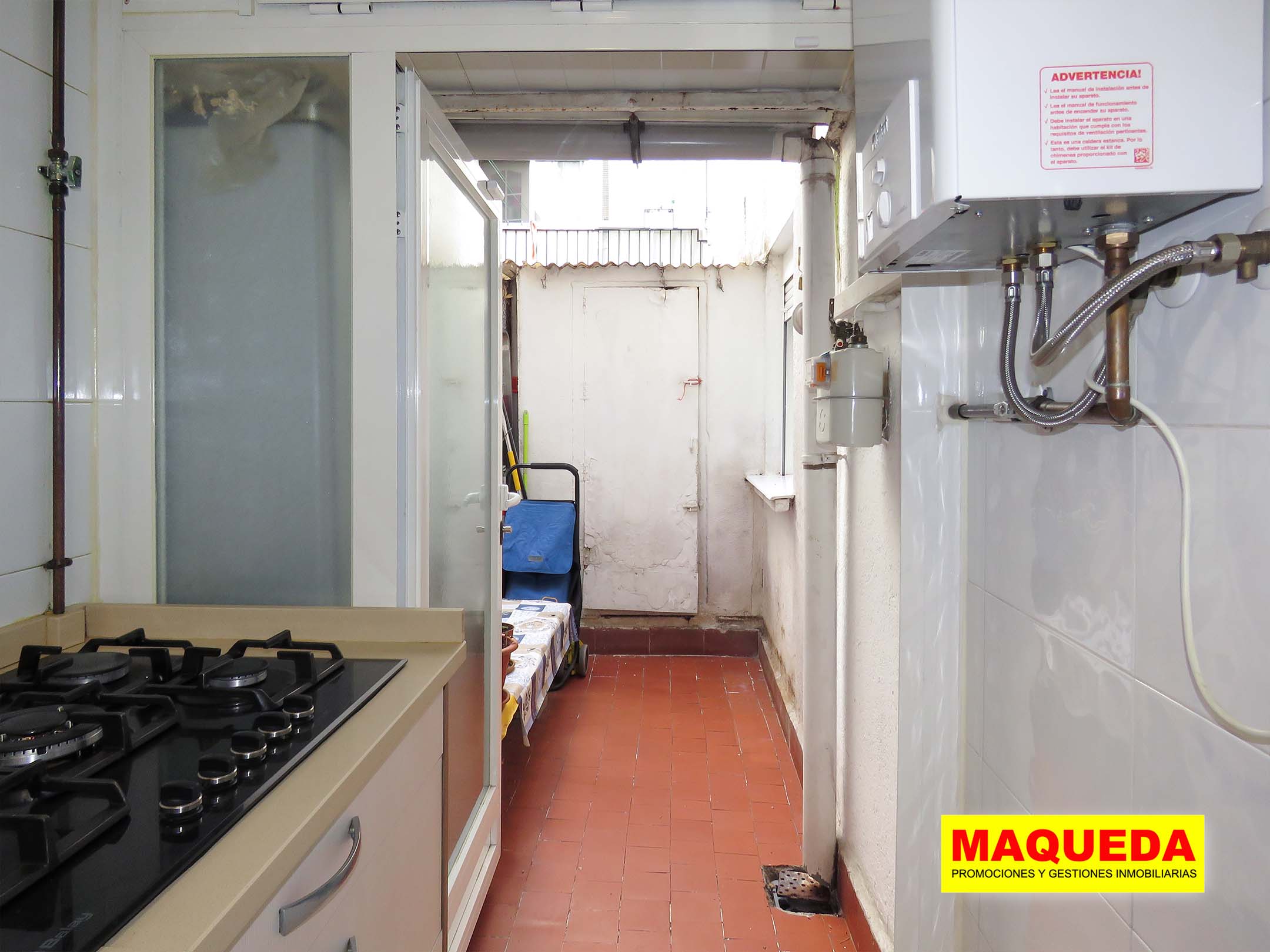Cocina con patio del piso en venta en calle Mayor Alcorcón