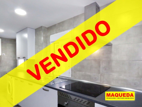 Cocina reformada del piso en venta en polvoranca - Alcorcón centro con etiqueta de VENDIDO