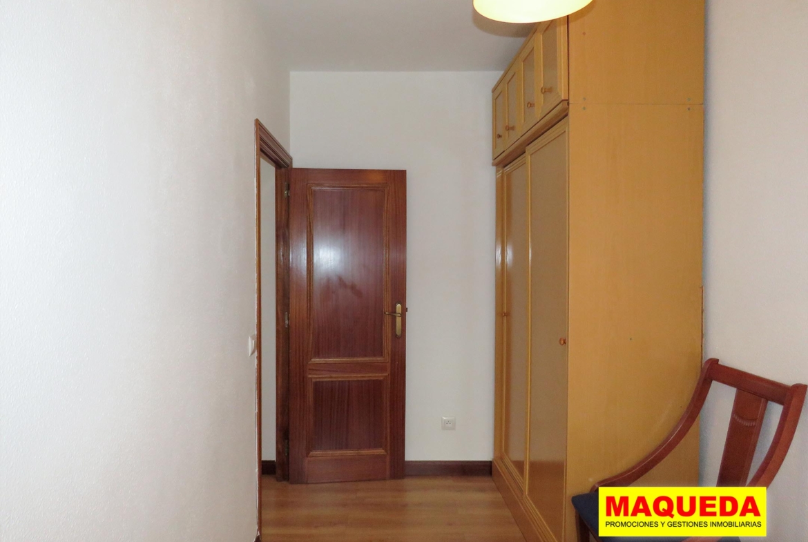 Dormitorio 2 del piso en venta en Alcorcón Centro junto a calle Mayor