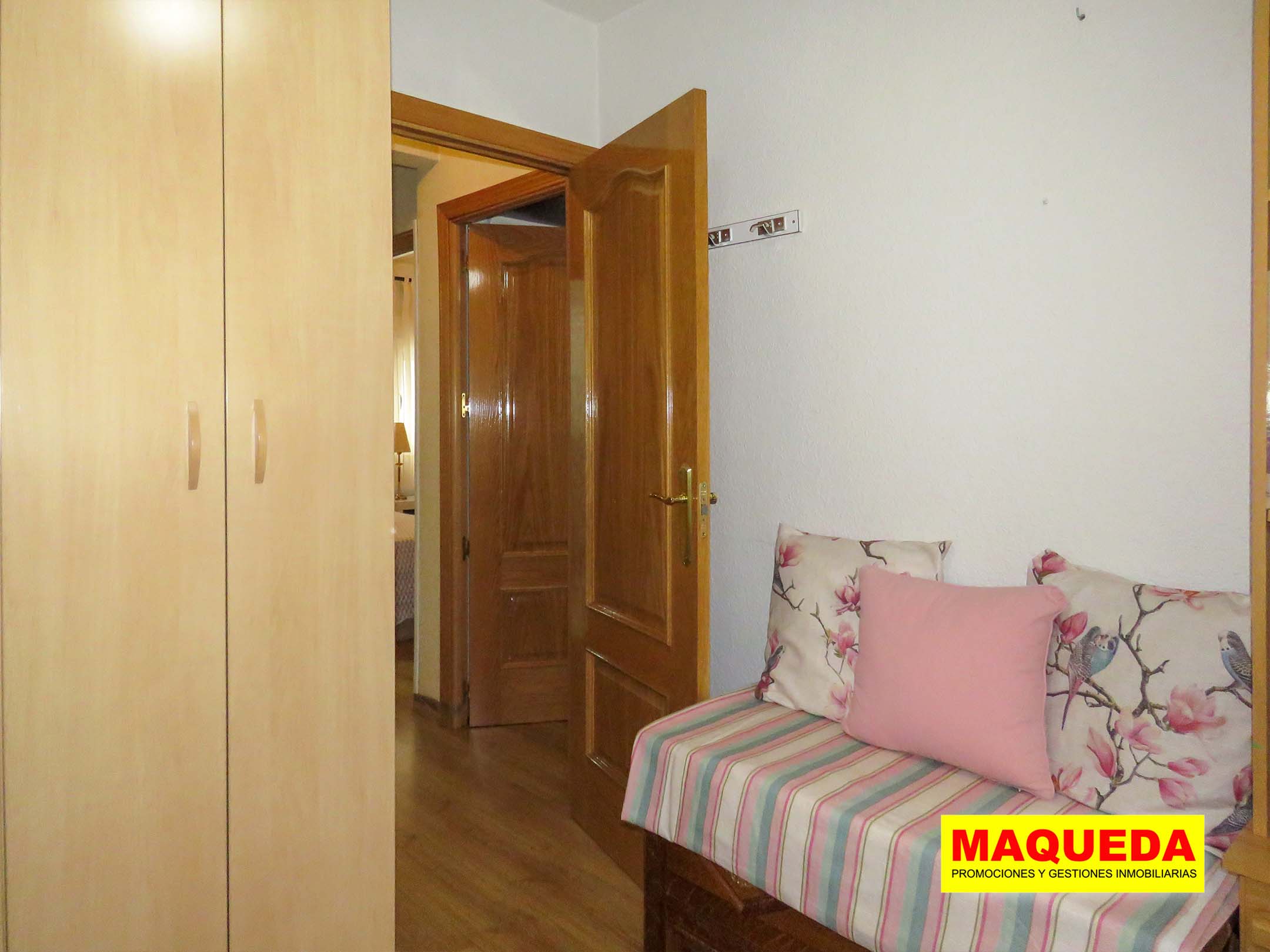 Dormitorio sencillo del piso en venta en calle Mayor Alcorcón