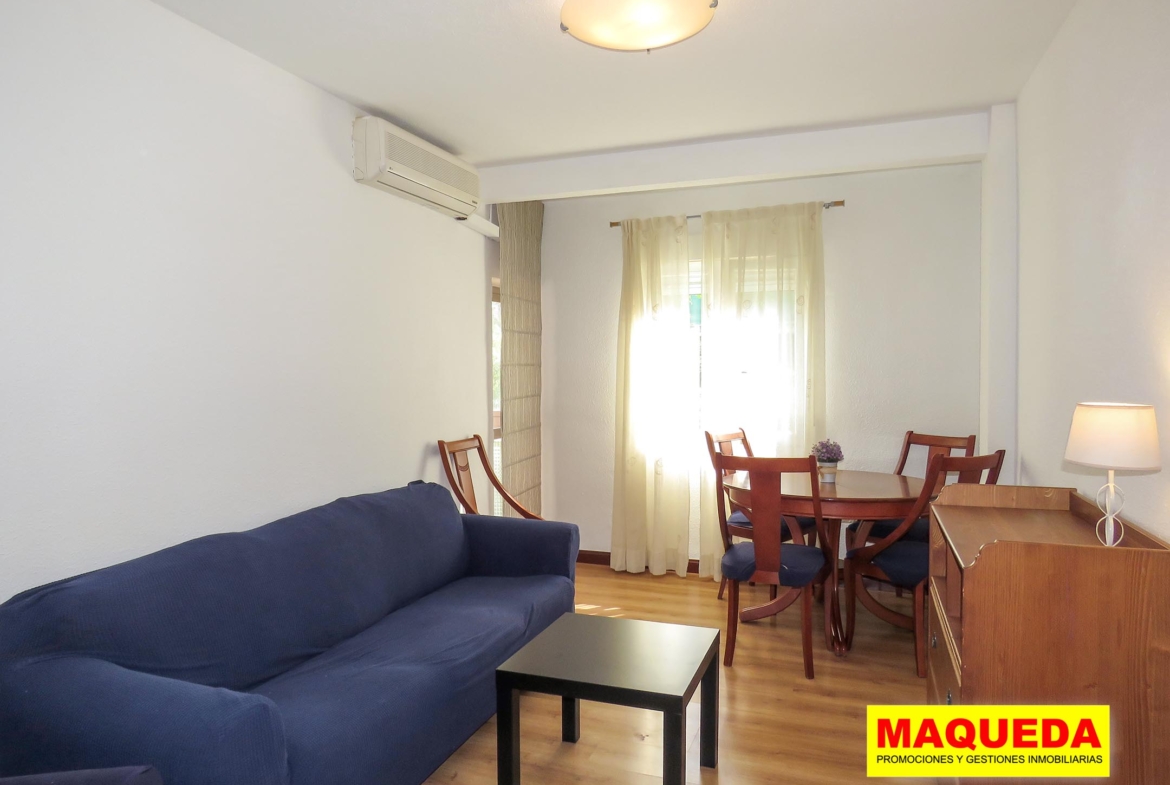 Salón con terraza del piso en venta en Alcorcón Centro junto a calle Mayor