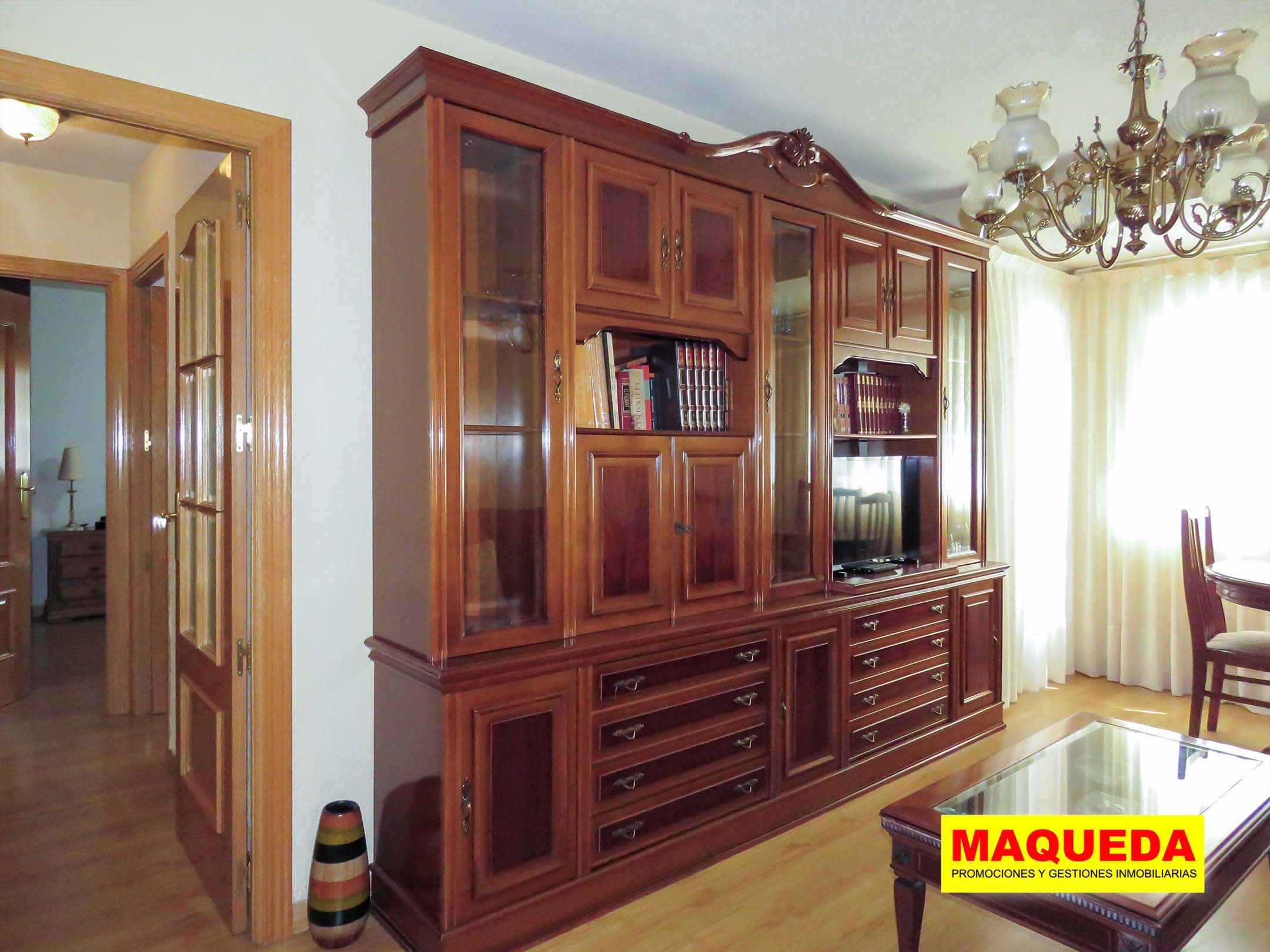Mueble del salón del piso en venta en calle Mayor Alcorcón