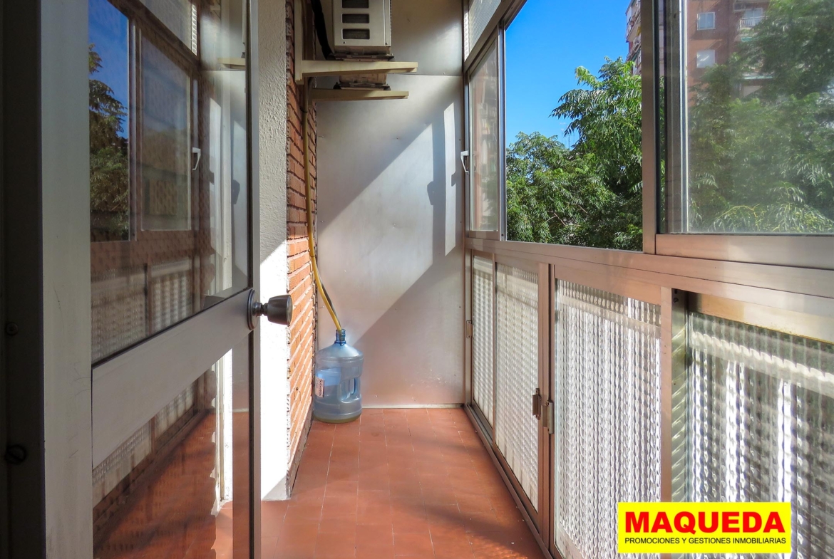 Terraza acristalada del piso en venta en Alcorcón Centro junto a calle Mayor