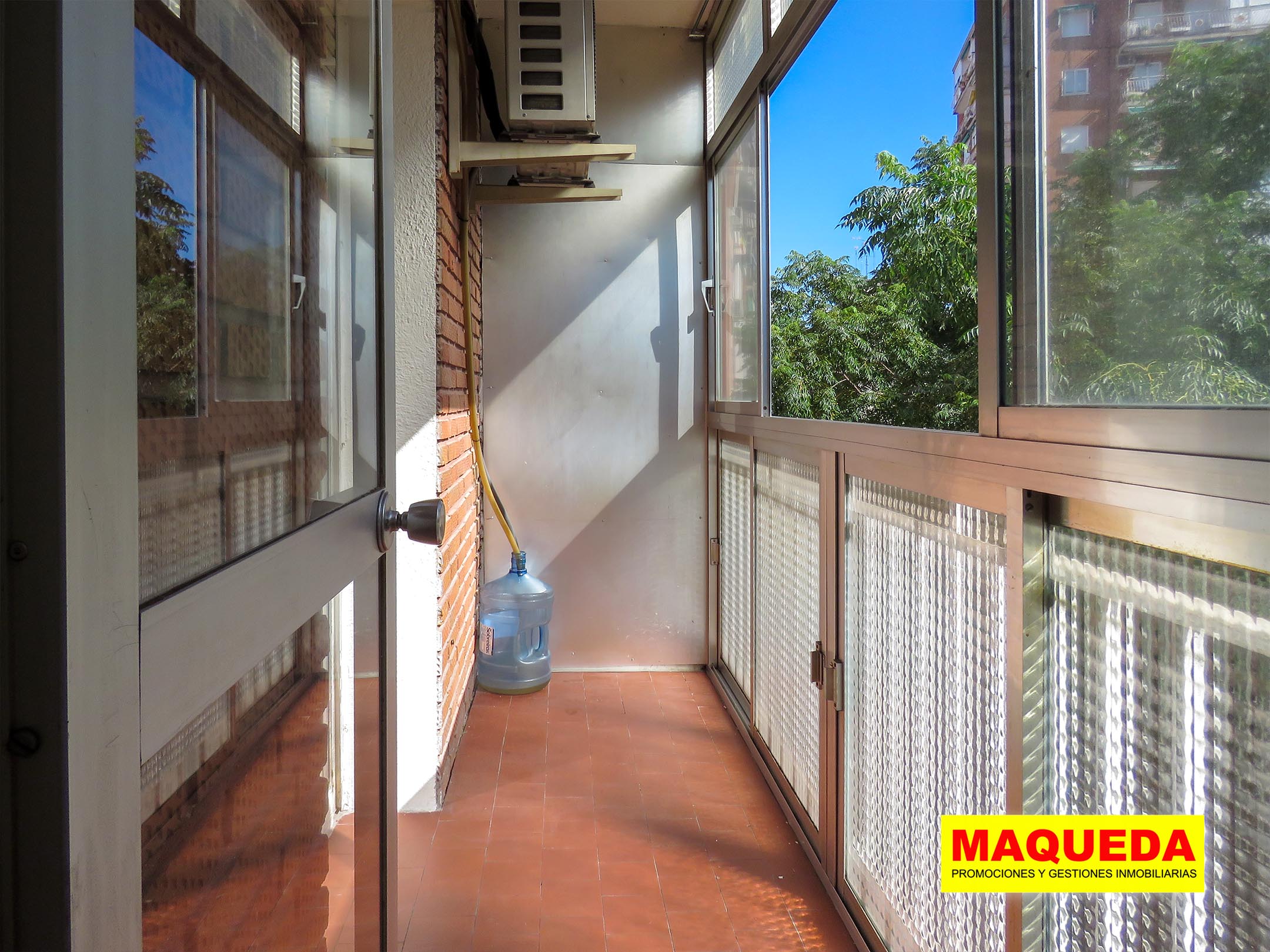 Terraza acristalada del piso en venta en Alcorcón Centro junto a calle Mayor