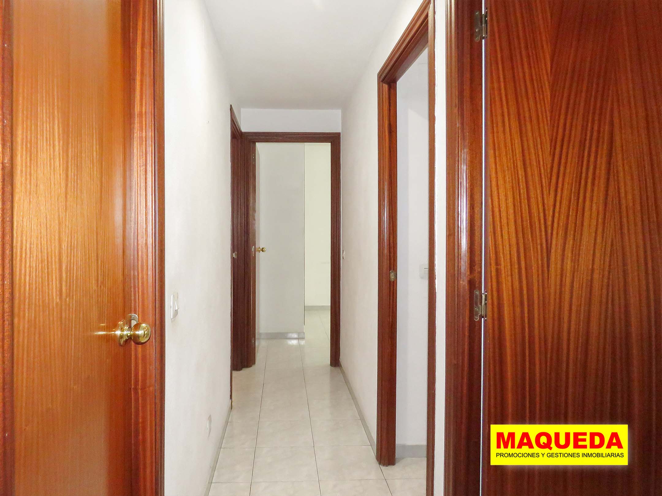 Pasillo del piso en venta en Los Rosales - El Espinillo, Villaverde