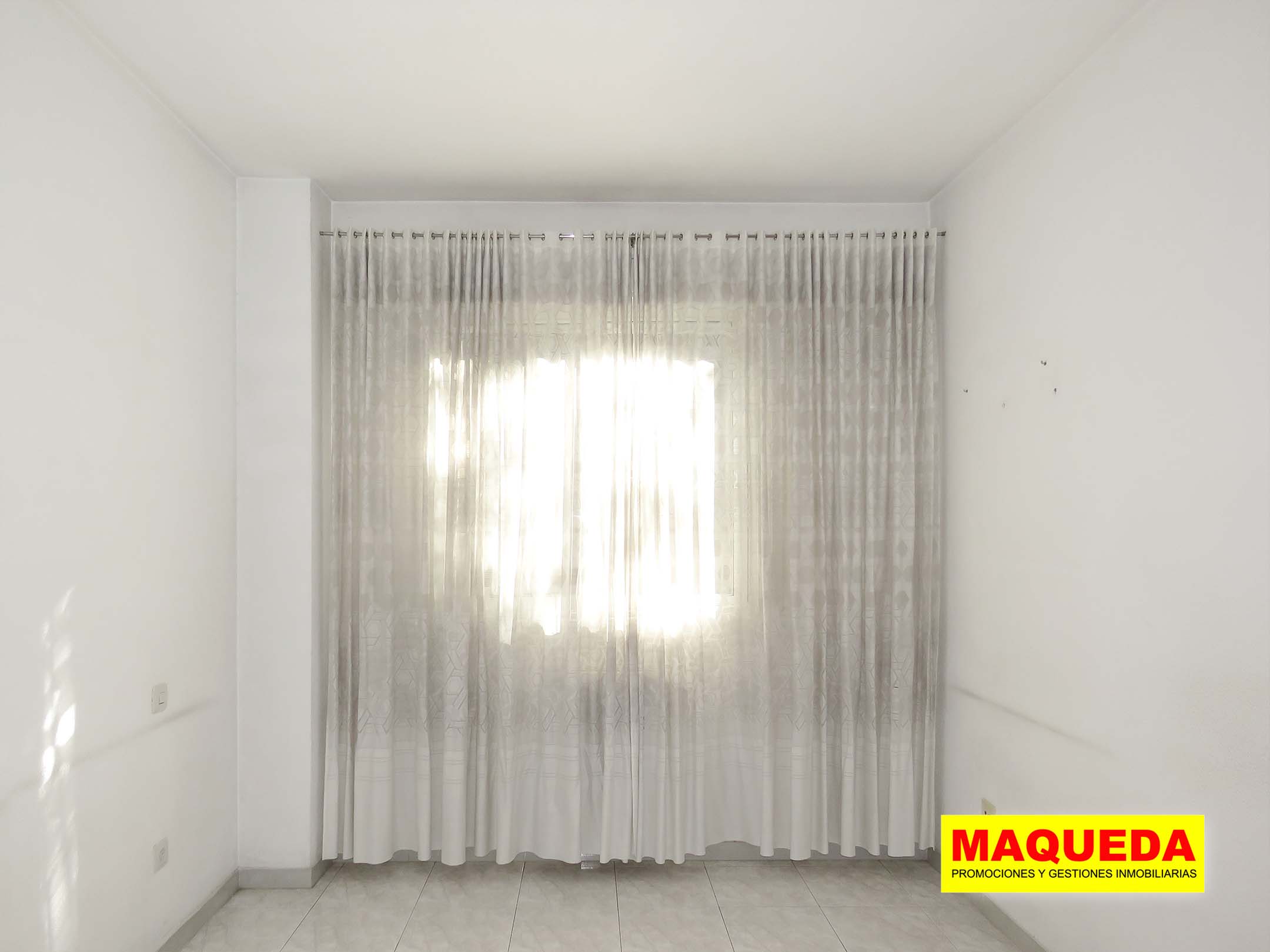 Dormitorio principal del piso en venta en Los Rosales - El Espinillo, Villaverde