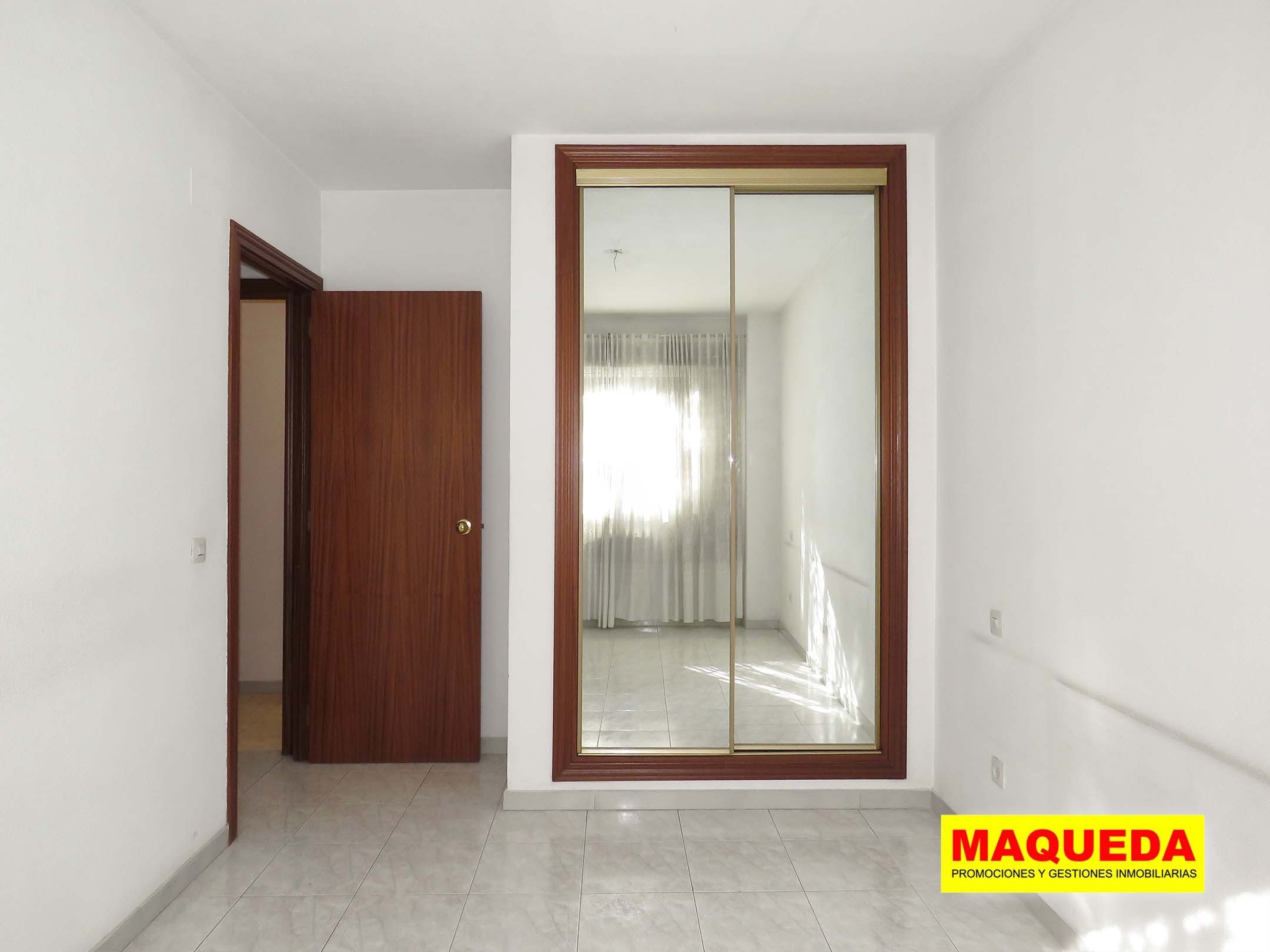 Dormitorio principal del piso en venta en Los Rosales - El Espinillo, Villaverde