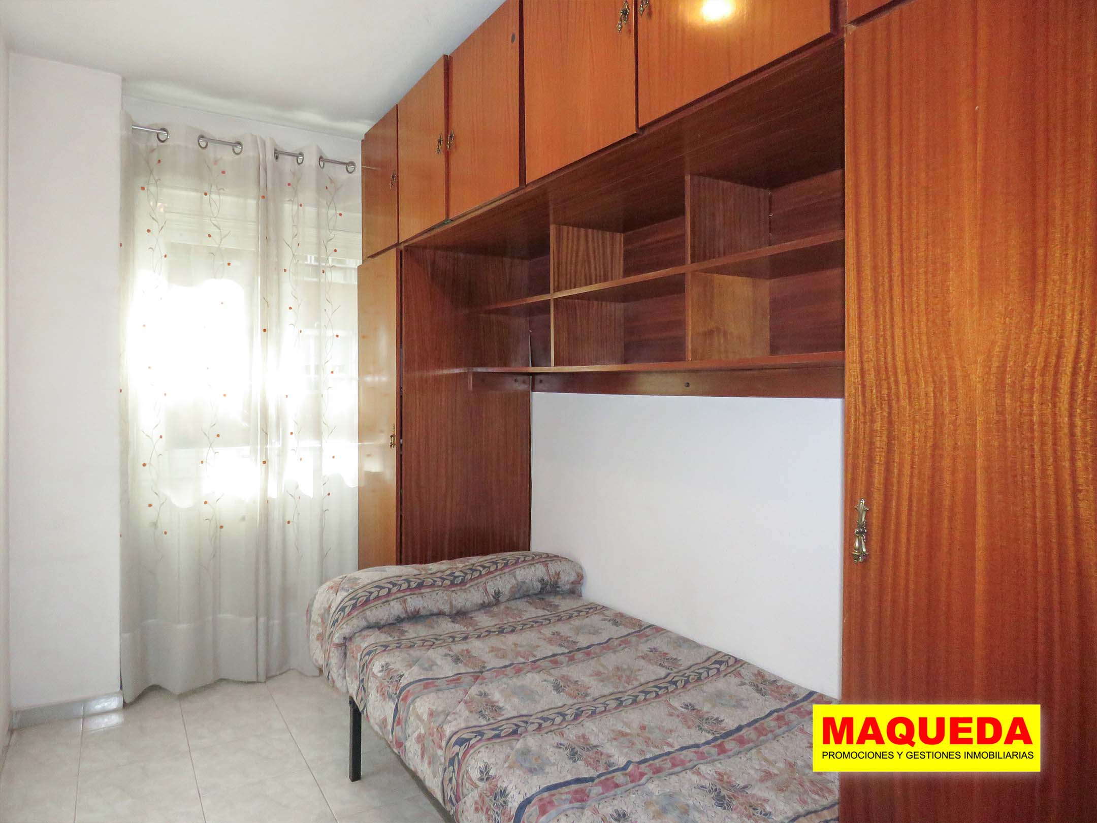 Dormitorio del piso en venta en Los Rosales - El Espinillo, Villaverde