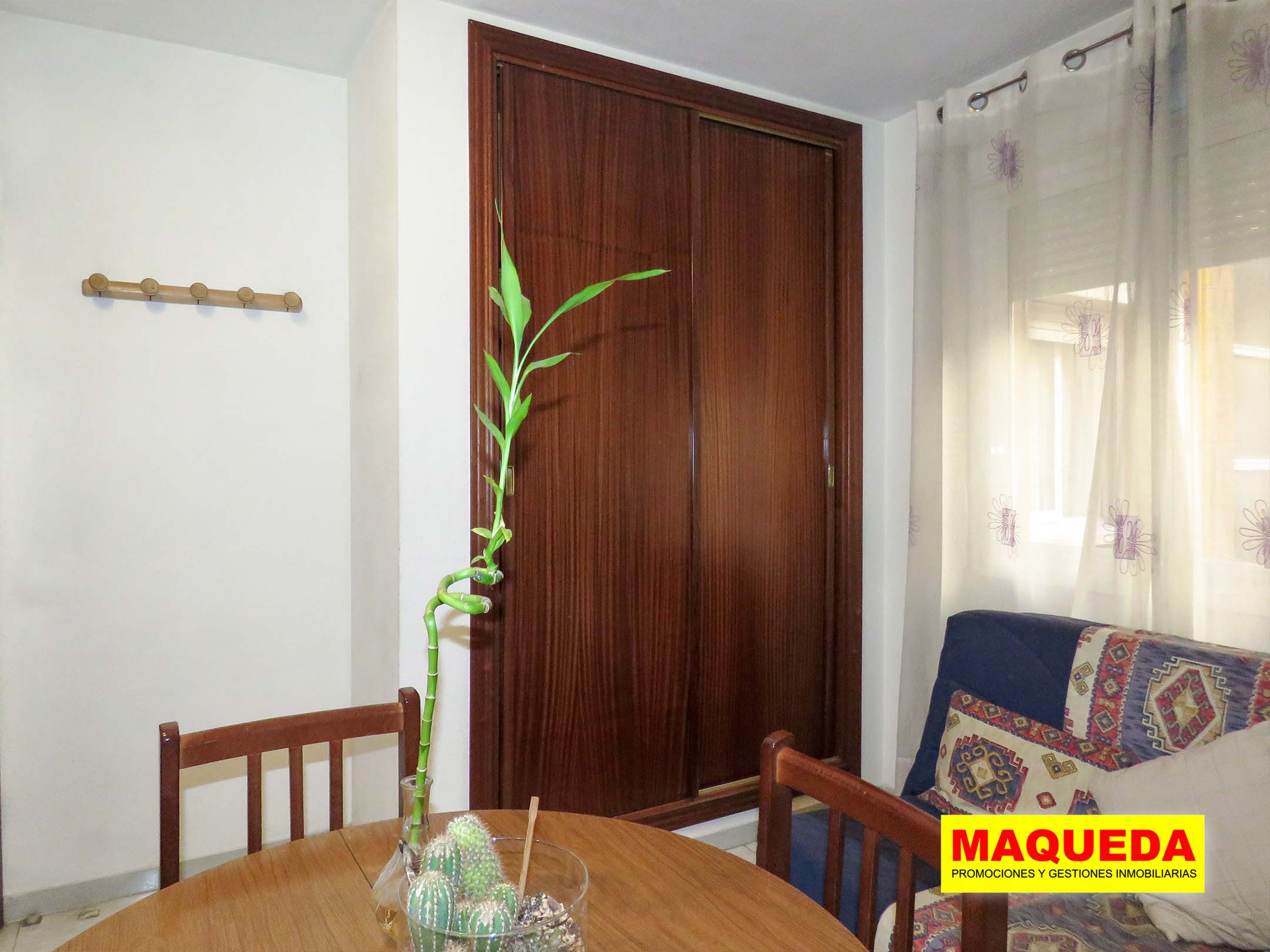 Habitación del piso en venta en Los Rosales - El Espinillo, Villaverde