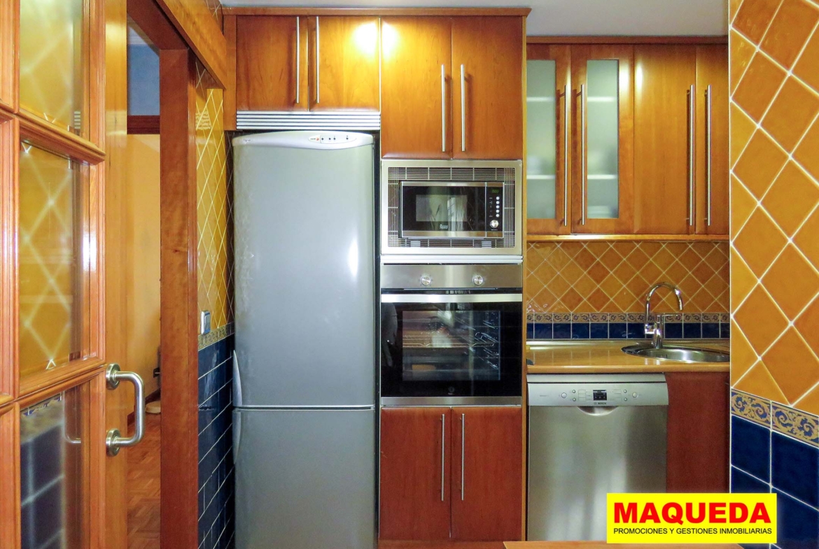 Cocina equipada del piso en alquiler en Parque Mayor, Alcorcón